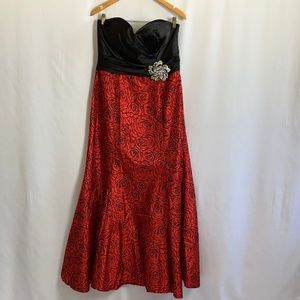 Red and Black Taffeta Evening/Prom Dress Sz 12